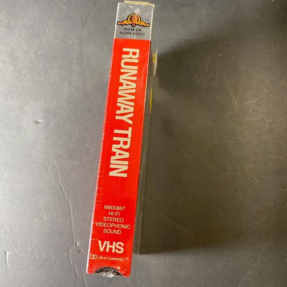 NEW SEALED Runaway Train 1985 Factory Sealed VHS | MGM With Security Seal - Image 5