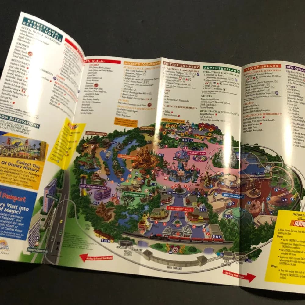 Disneyland Today Map And Guest Information 2001 Where the magic began brochure  - Image 5