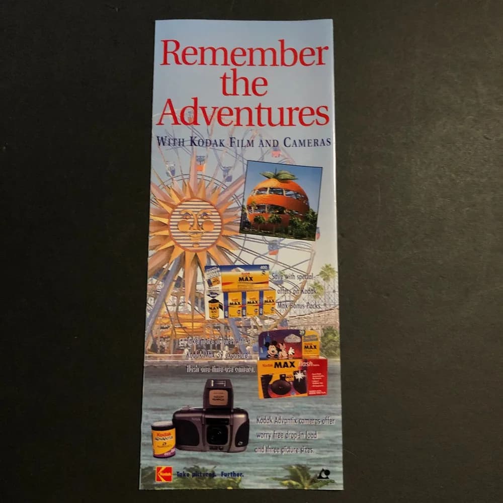 DISNEY'S CALIFORNIA ADVENTURE Brochure Souvenir Map and Guide | Preview Days  - Image 3