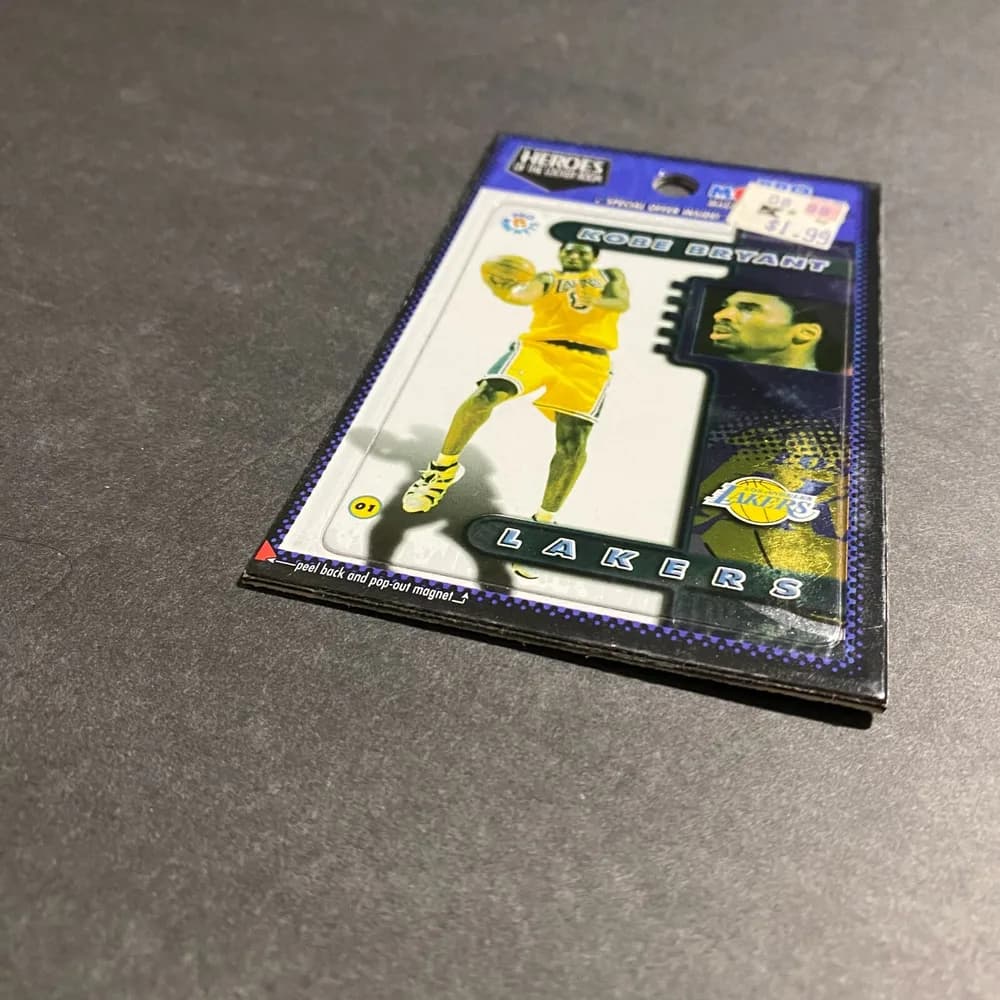 Kobe Bryant Pro Magnets Magnetized 1997-98 Lakers Heroes of the Locker Room Card - Image 2