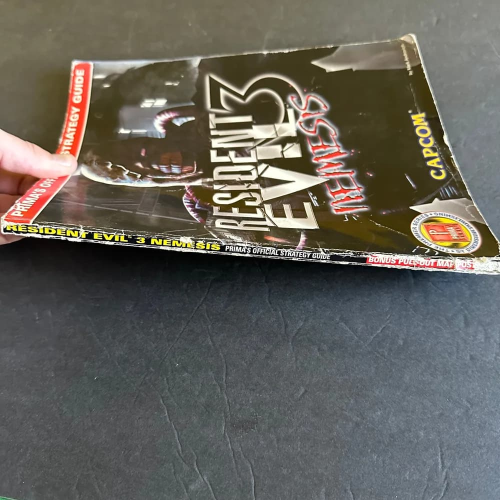 Resident Evil 3 Prima Strategy Guide Playstation 1 / PS1 READ | NO POSTER OR MAP - Image 6