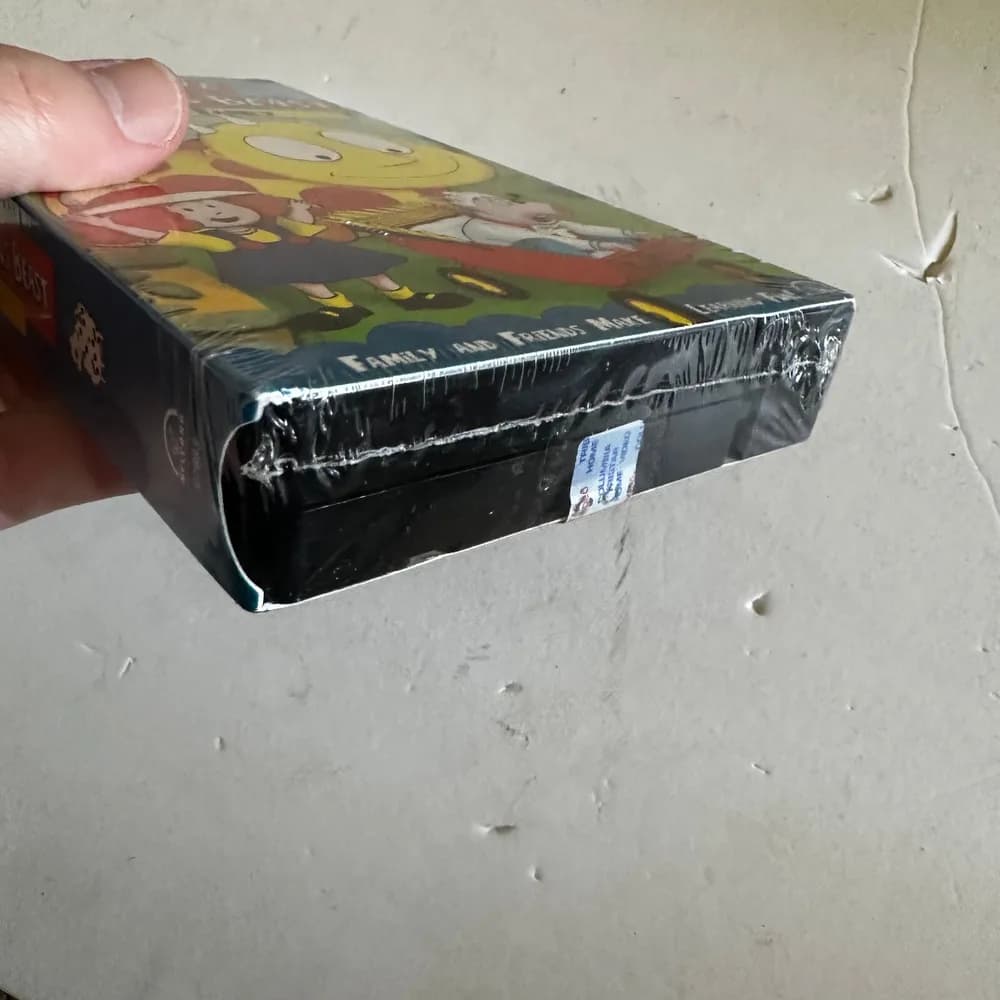 NEW SEALED! MAGGIE AND THE FEROCIOUS BEAST We Are Family VHS VIDEO 2002 - Image 2