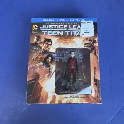 Justice League Vs. Teen Titans Blu-ray And DVD Limited Numbered Edition Gift Set